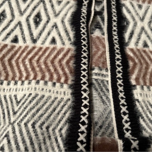 Autum Sky brand hooded sweater. NWT. Size S - Picture 4 of 5